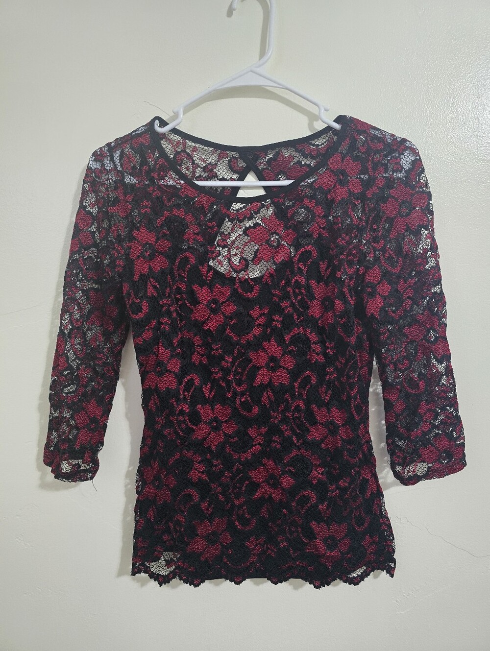 Y2k 3/4 Sleeve Red Black Lace Blouse Keyhole Back Sz M Built In Tank